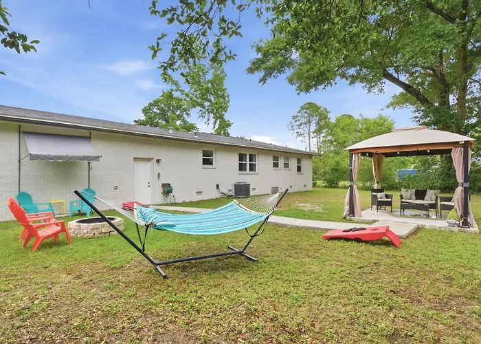 Holiday home Escape By Beaches & Blue Angels
