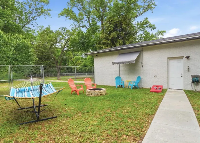 Escape By Beaches & Blue Angels Holiday home